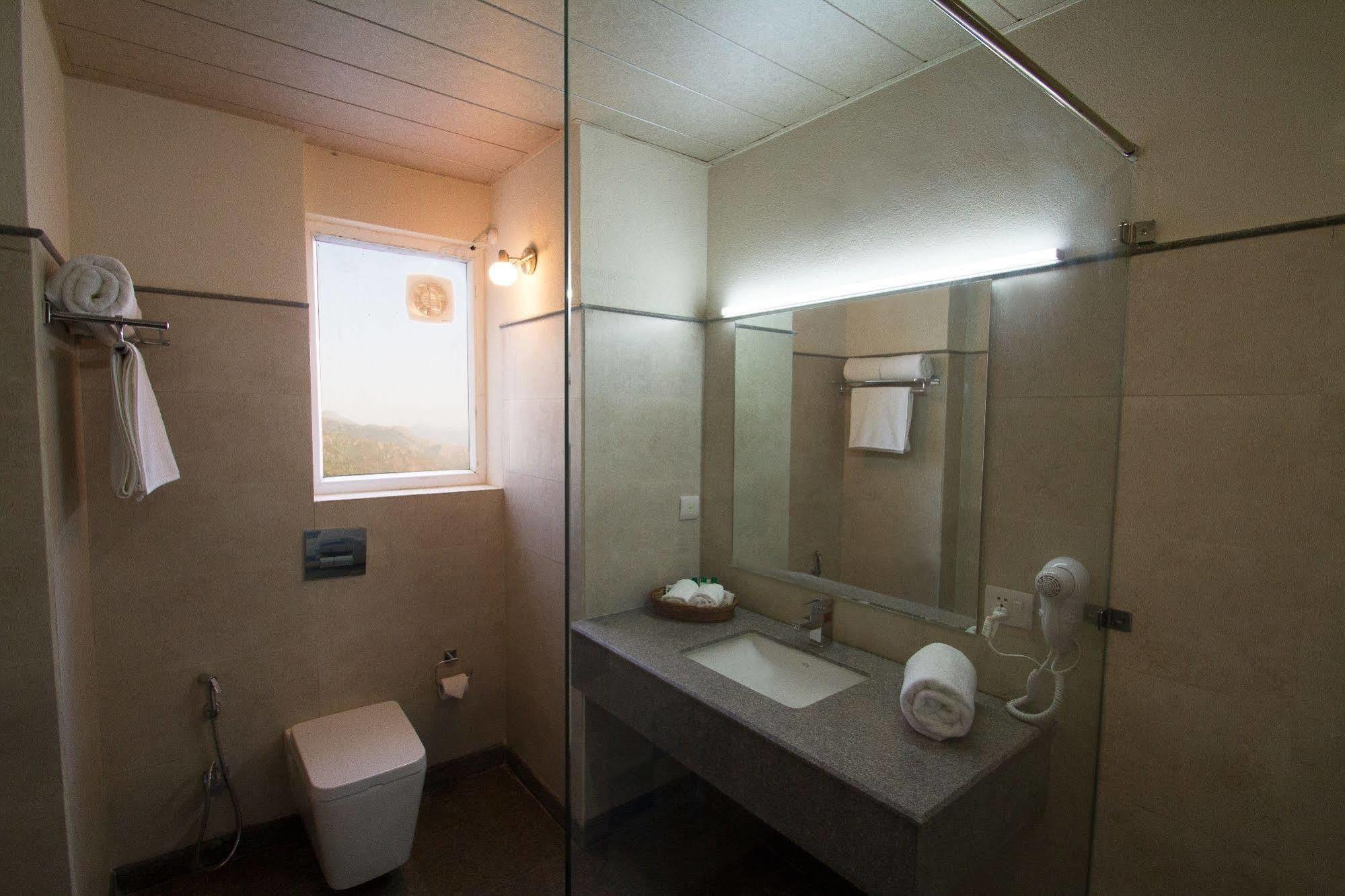 วัน เอิร์ธ รอยัล บูทิก Hotel มัสซูรี ภายนอก รูปภาพ
