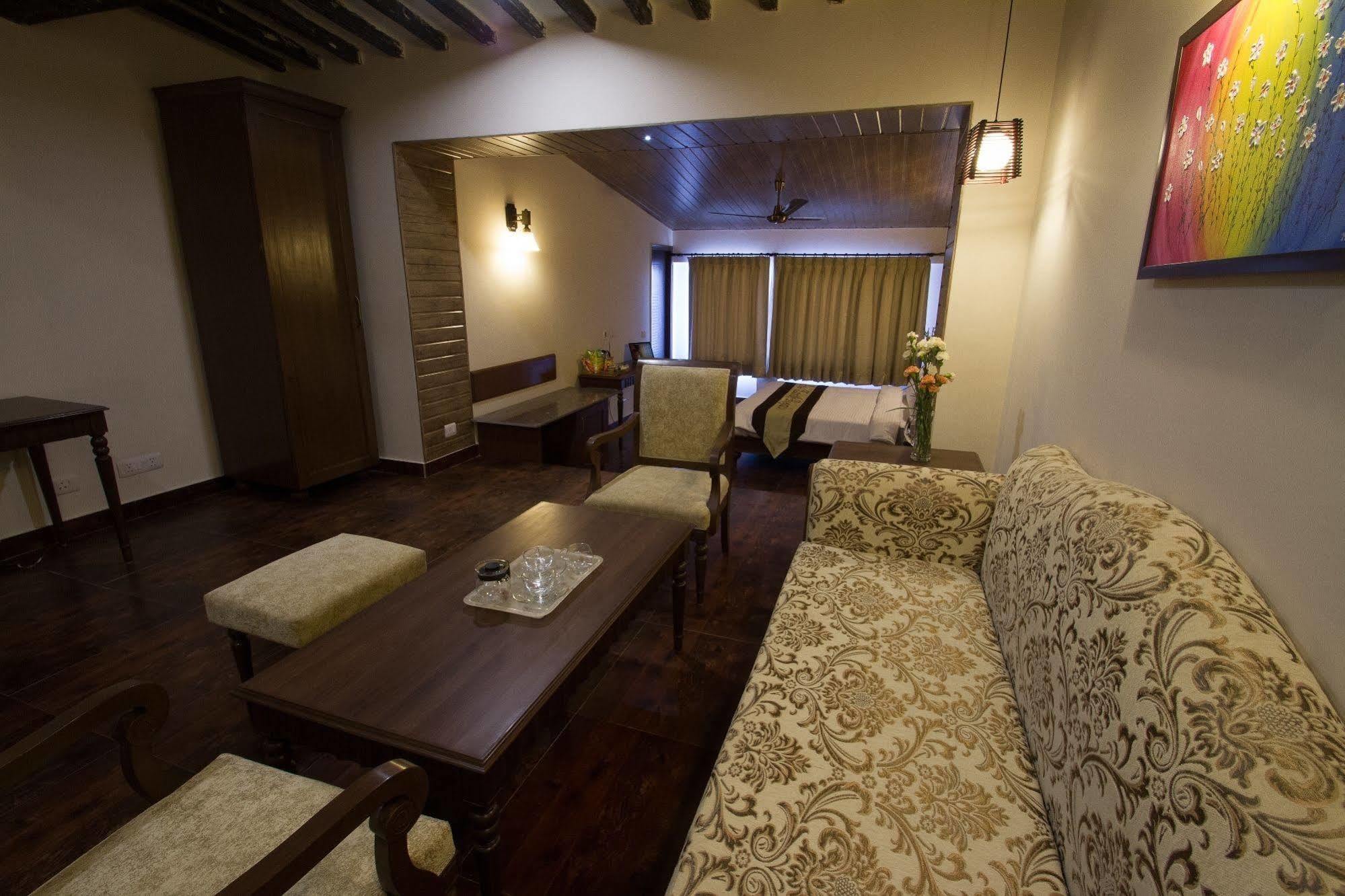 วัน เอิร์ธ รอยัล บูทิก Hotel มัสซูรี ภายนอก รูปภาพ