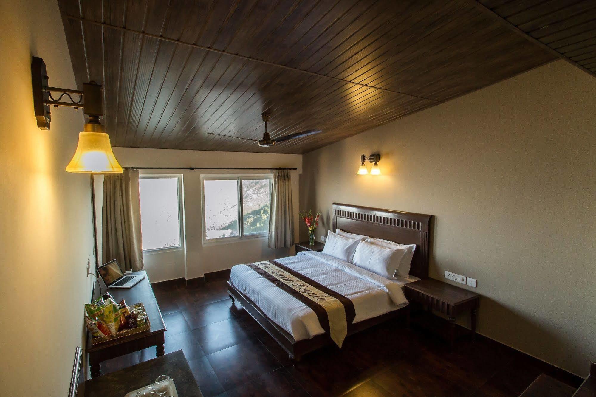 วัน เอิร์ธ รอยัล บูทิก Hotel มัสซูรี ภายนอก รูปภาพ
